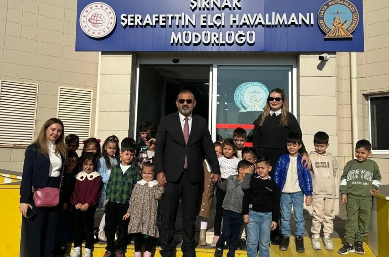 Şırnak Şerafettin Elçi Havalimanında anlamlı Öğretmenler Günü Kutlaması