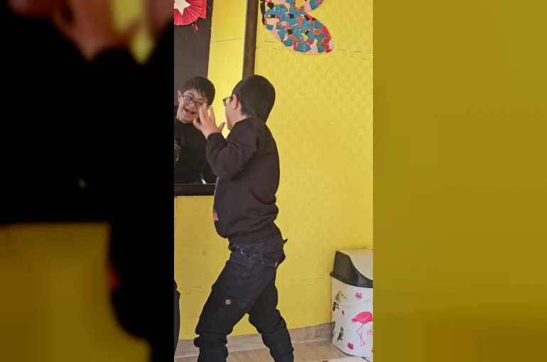 Şırnak’ta Down sendromlu minik yıldızın ritmi yürekleri ısıttı