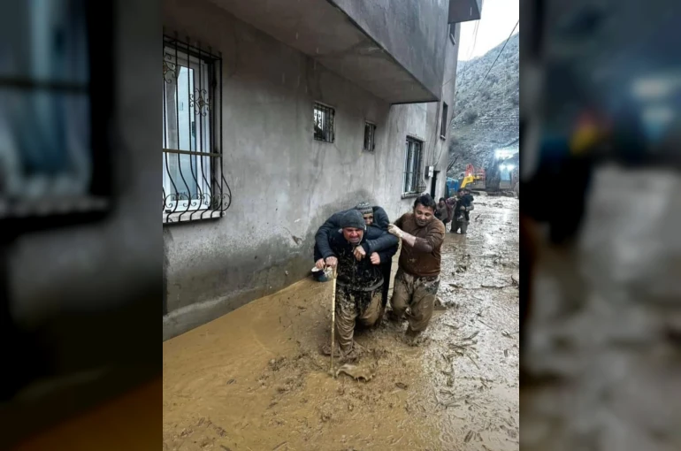 Şırnak’ta sel ve heyelan: Ev ve ahırlar zarar gördü