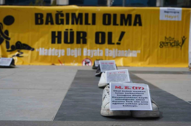 Şırnak’ta uyuşturucuya karşı dikkat çeken sergi: "Bağımlı olma, hür ol"