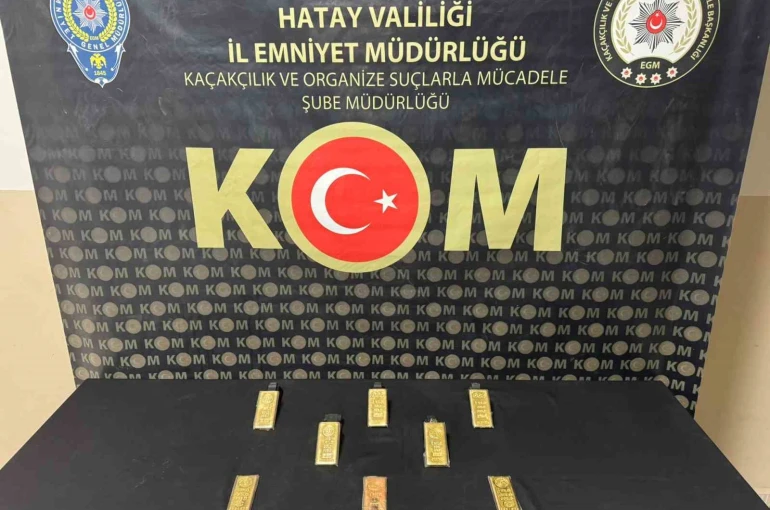 Sırt çantasında 8 kilogram gümrük kaçağı altın taşırken yakayı ele verdi