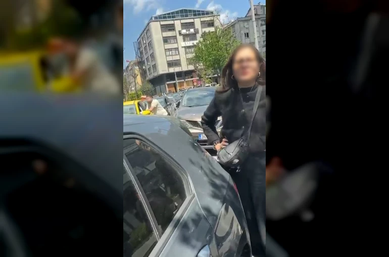 Şişli’de park yeri kavgası trafiği felç etti