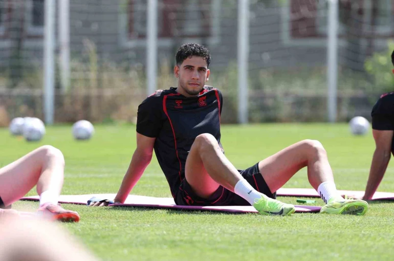 Sivasspor günü çift idmanla tamamladı