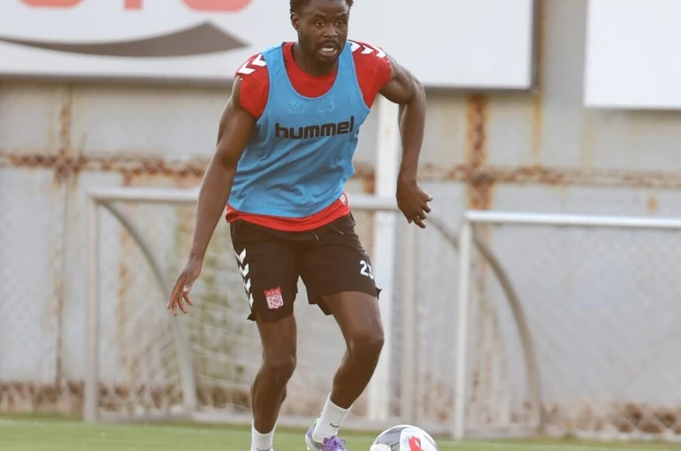 Sivasspor’da Sarıyer maçı hazırlıkları devam ediyor