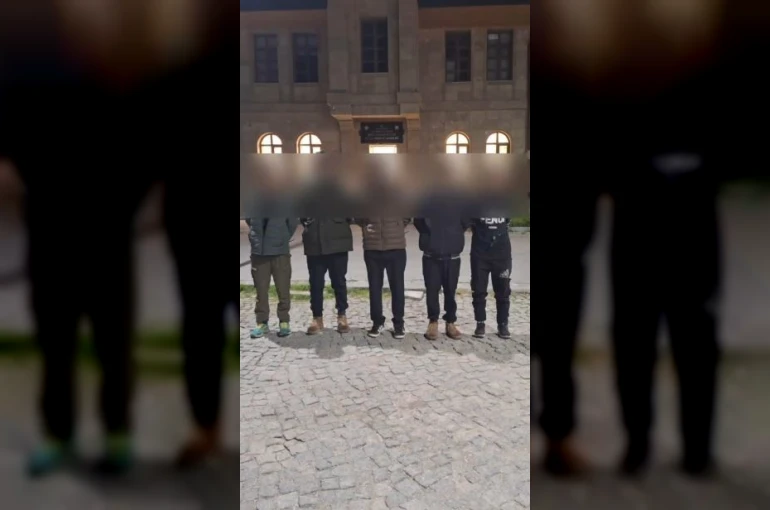 Sivas’ta 8 düzensiz göçmen yakalandı, 3 kişi tutuklandı
