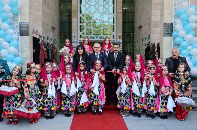 Sivas’ta hayat boyu öğrenme sergisi açıldı