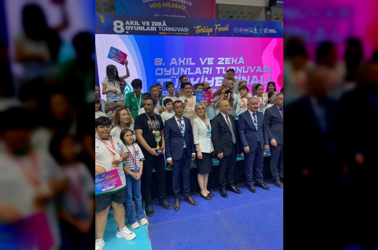 Siverekli öğrenci akıl ve zeka oyunlarında Türkiye birincisi oldu