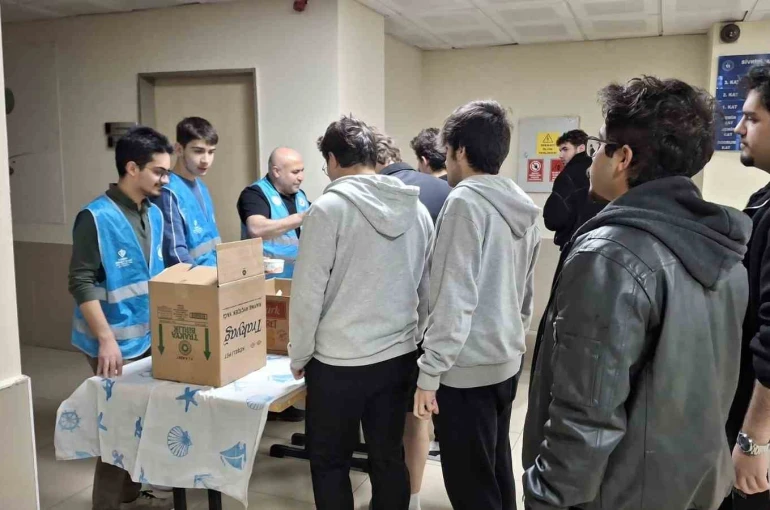 Sivrihisar’da KYK öğrencilerine final morali