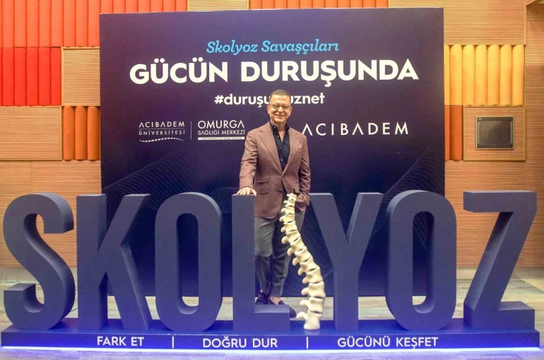 Skolyoz farkındalık etkinliğinde skolyoz kahramanı gençler mesaj verdi