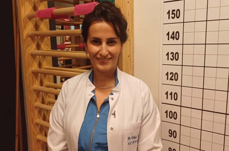 Skolyozda ameliyatsız yöntem: ‘Schroth tedavisi’