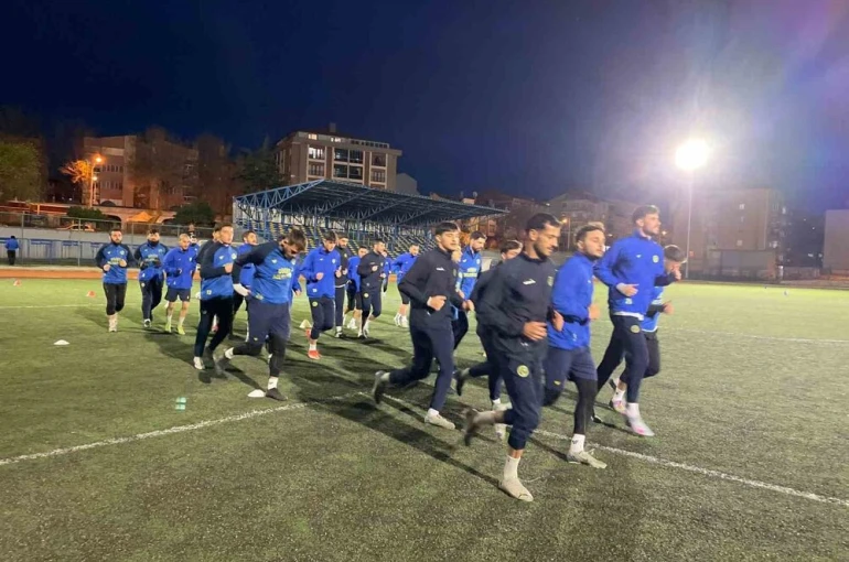 Söğütspor, Yalovaspor maçının hazırlıklarını sürdürüyor