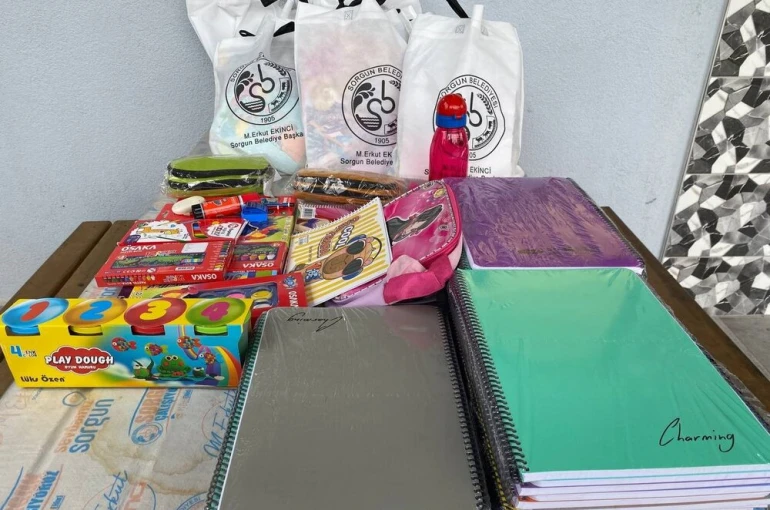 Sorgun Belediyesi’nden bin 500 öğrenciye kırtasiye desteği
