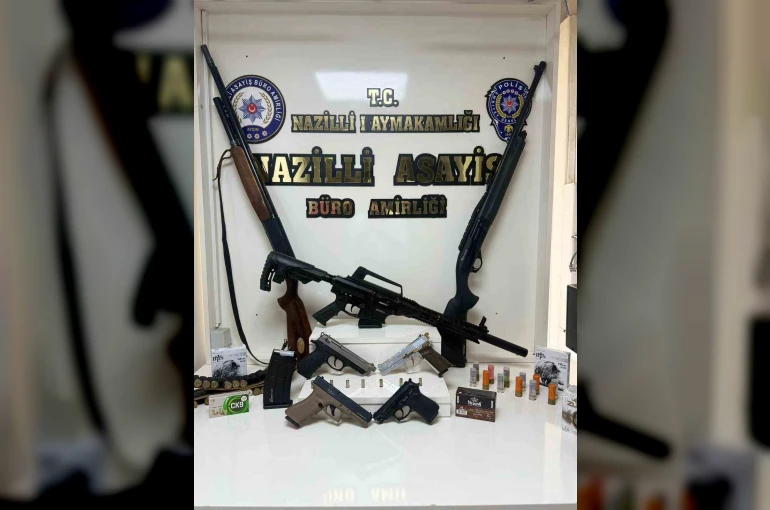 Sosyal medyadan silah teşhiri yapan 3 kişi yakalandı
