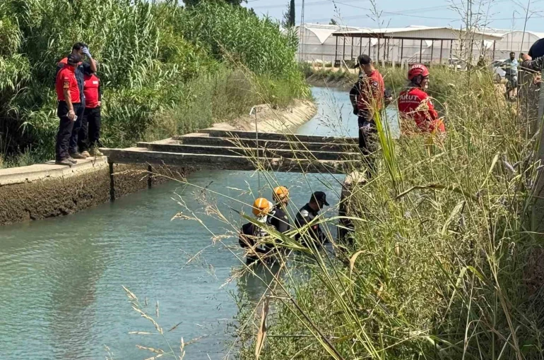 Sulama kanalında aranan sera işçisinden acı haber geldi, yakınları sinir krizi geçirdi