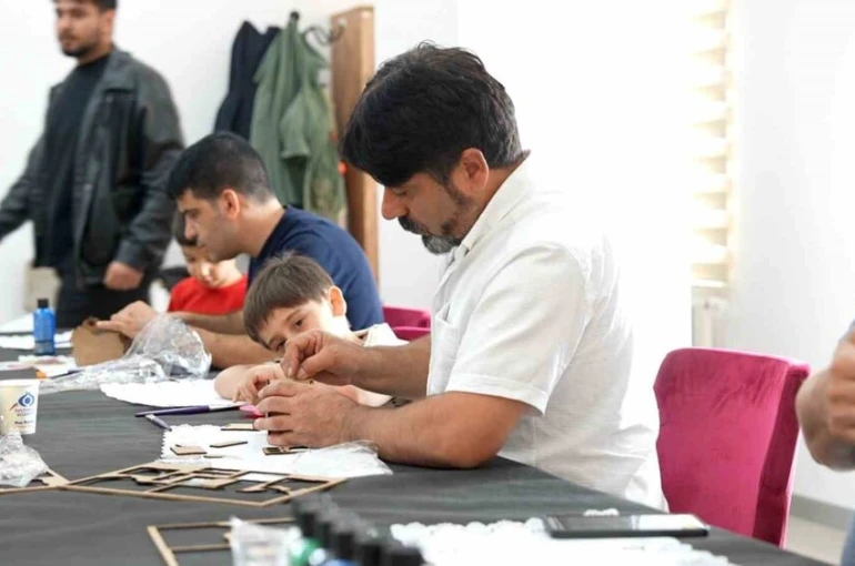 Sultangazi Belediyesi’nden Baba Çocuk Atölyesi
