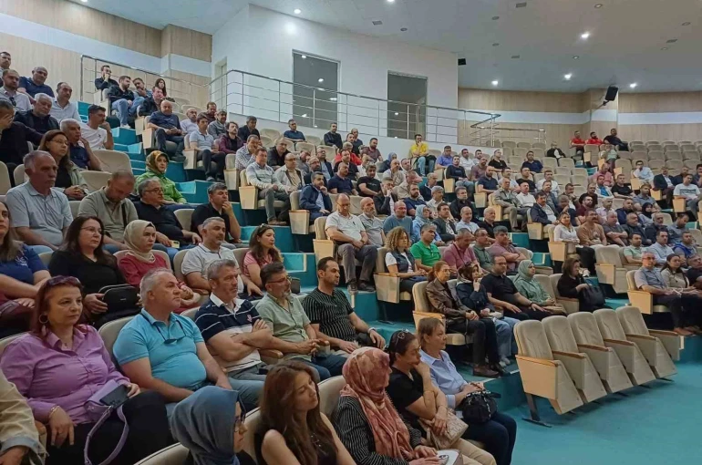 Sünnetci: "Eğitim yöneticileri geleceği şekillendiren liderlerdir"
