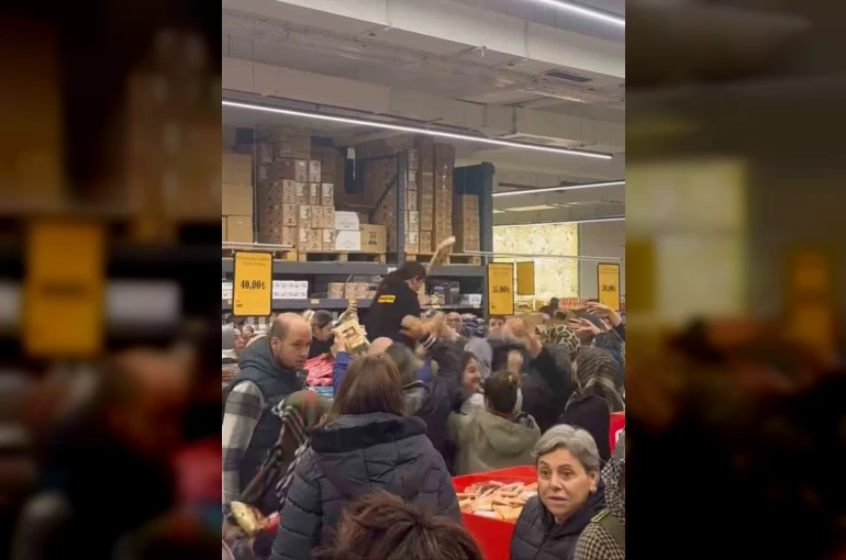 Süpermarkette kampanya izdihama yol açtı