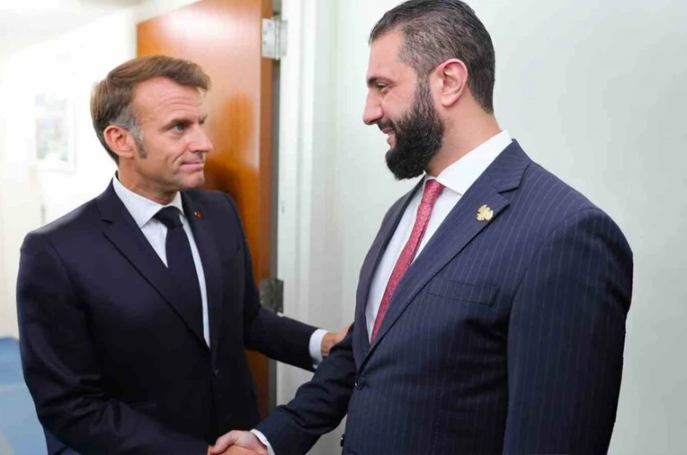Suriye Devlet Başkanı eş-Şara, Fransa Cumhurbaşkanı Macron ile görüştü