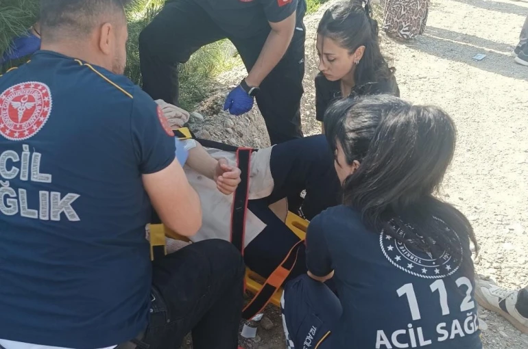 Takla atan otomobildeki 2 kişi yaralandı