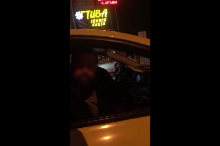 Taksiciden motosikletliye, "10 dakikaya gel buraya" tehdidi 