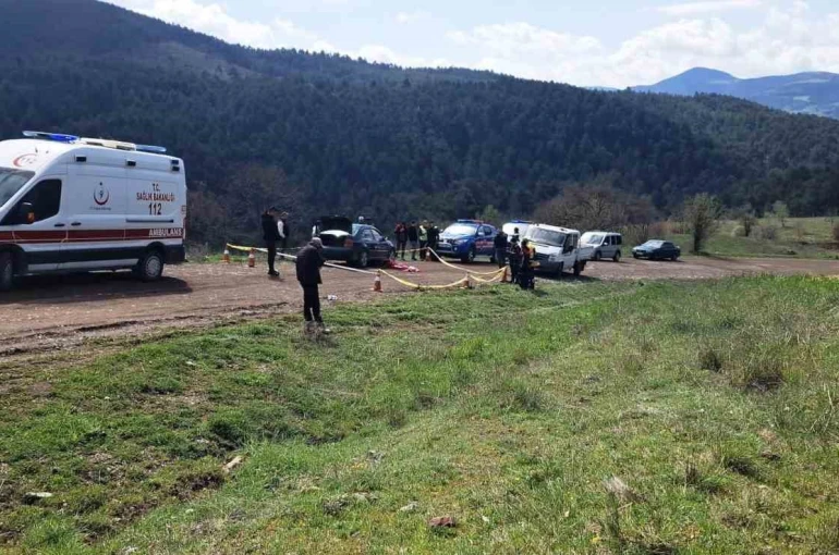 Tamir etmeye çalıştığı aracının altında kalan şahıs hayatını kaybetti