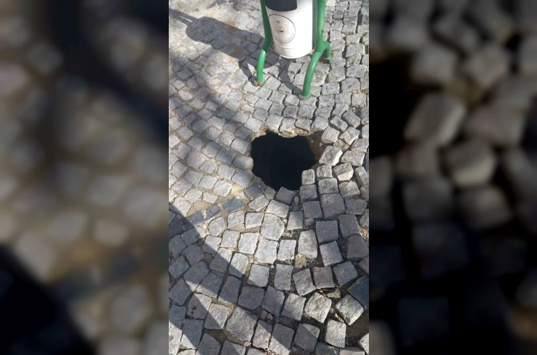 Tarihi altyapı çöktü, yol trafiğe kapatıldı