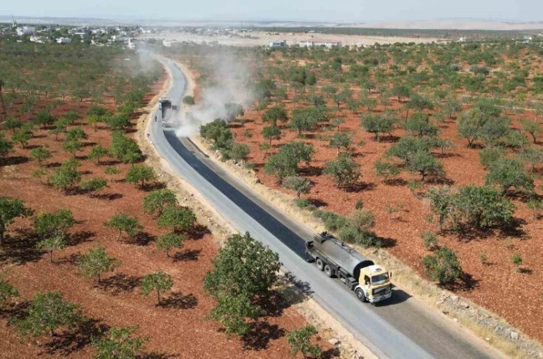 Tarihi ve doğasıyla büyüleyen Halfeti’de kırsal yollar yenileniyor