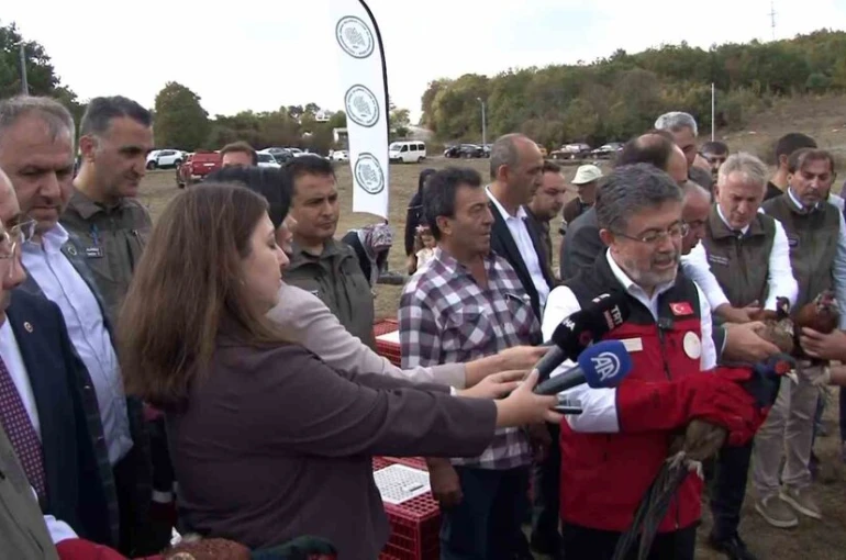 Tarım ve Orman Bakanı İbrahim Yumaklı, Şile’de yerel üreticilerle buluştu