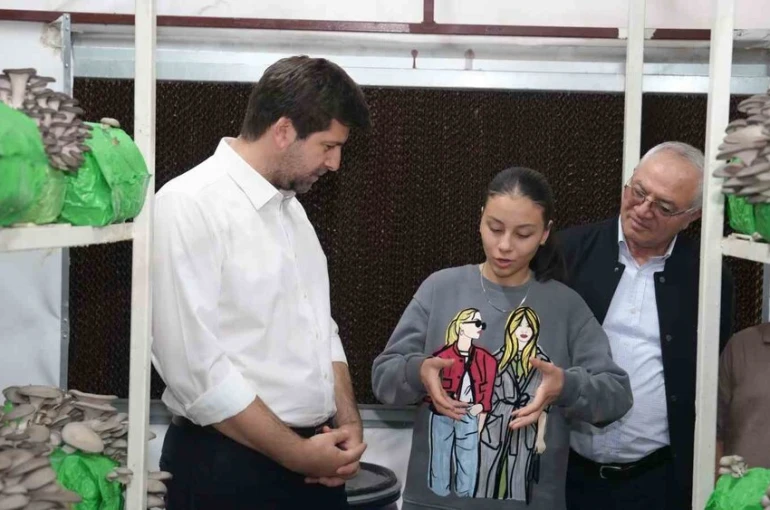 Tarsus’ta istiridye mantarı kursunda ilk hasat sevinci