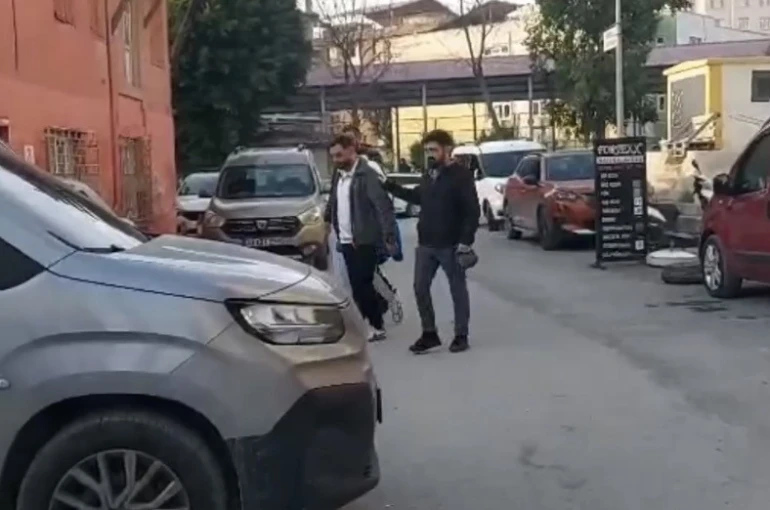 Tarsus’ta kadın kuaförüne uyuşturucu baskını