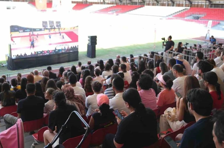 Tarsus’ta milli heyecan ve etkinlik bir arada yaşandı