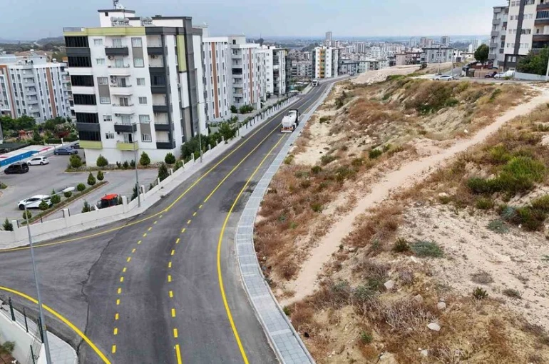 Tarsus’ta yol çalışmalarıyla ulaşım güvenliği artıyor