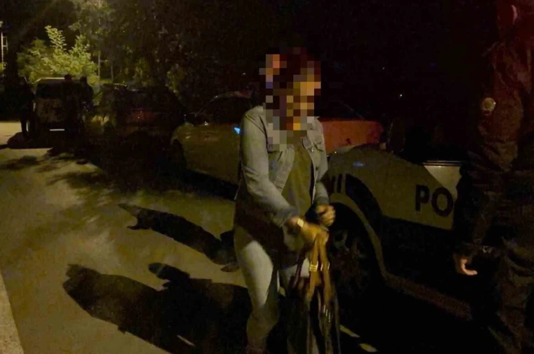 Tartıştığı erkek arkadaşını göğsünden bıçakladı: 1 yaralı