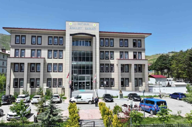 Tatvan merkezli uyuşturucu operasyonunda 13 tutuklama