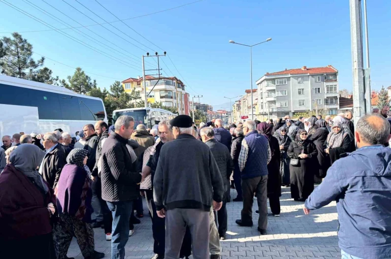 Tavşanlı’da Hacı adayları dualarla uğurlandı