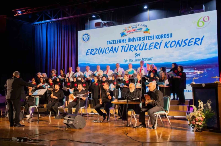 Tazelenme Üniversitesi Korosundan "Erzincan Türküleri" konseri