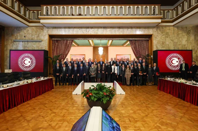 TBMM Başkanı Kurtulmuş: "Rapor, af mahiyetinde algı üretecek başlıklardan uzak"