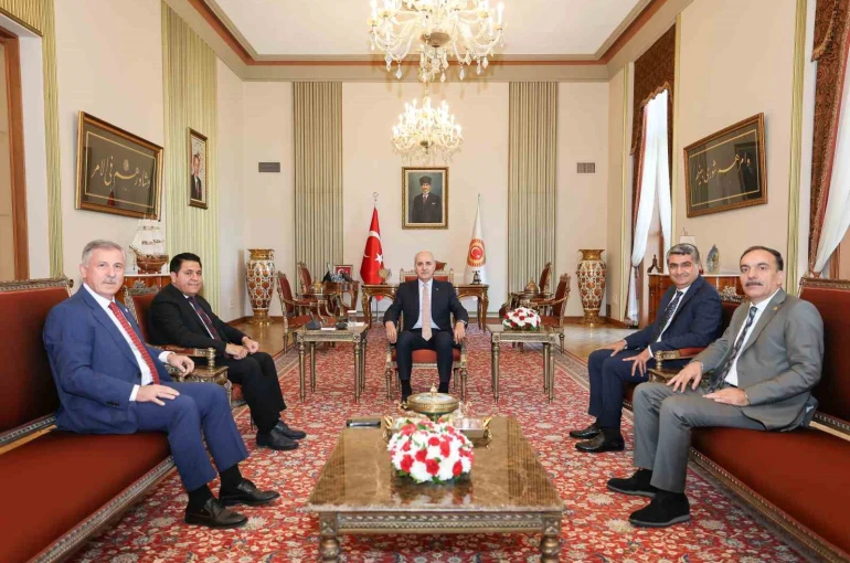 TBMM Başkanı Kurtulmuş, Yeni Yol Partisi heyetiyle görüştü
