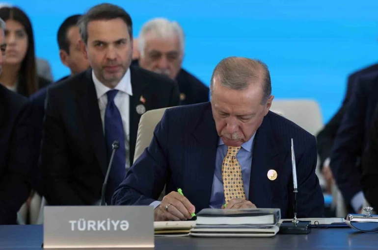 TDT Devlet Başkanları Konseyi 12. Zirvesi Gebele Bildirisi imzalandı
