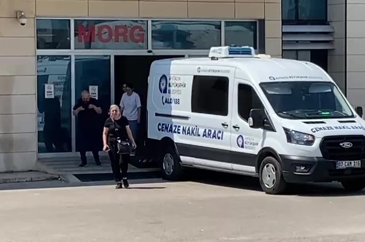 Tedavi gören babasına yastık almaya giderken kaza geçirdi, 15 günlük yaşam savaşını kaybetti