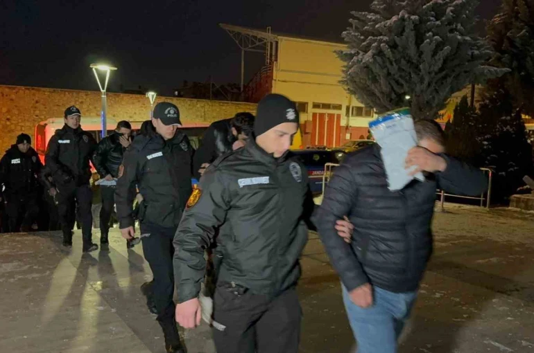 Tefecilik operasyonunda gözaltına alınan 68 kişiden 34’ü adliyeye sevk edildi