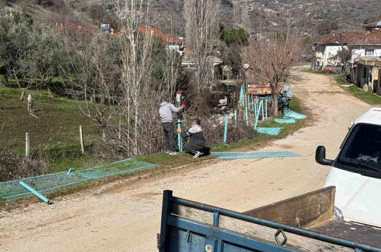 Tehlike arz eden dereler güvenli hale getiriliyor