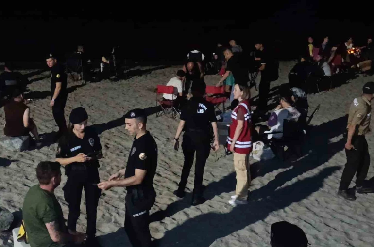 Tekirdağ Emniyeti’nden sahilde "Huzuru Birlikte Koruyalım" çağrısı 