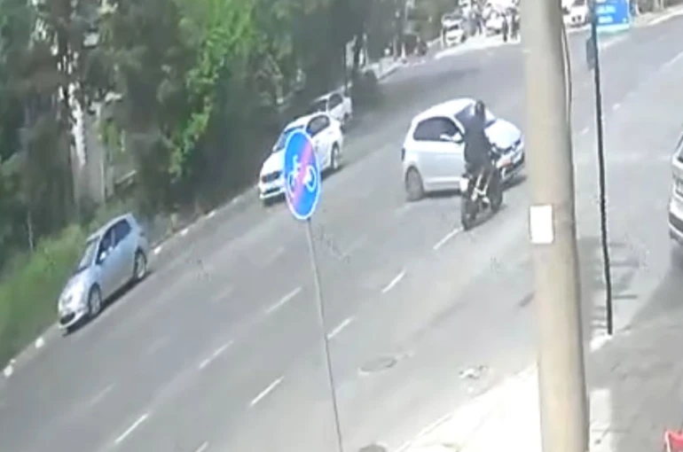 Tekirdağ’da 2 kişinin yaralandığı kaza kamerada