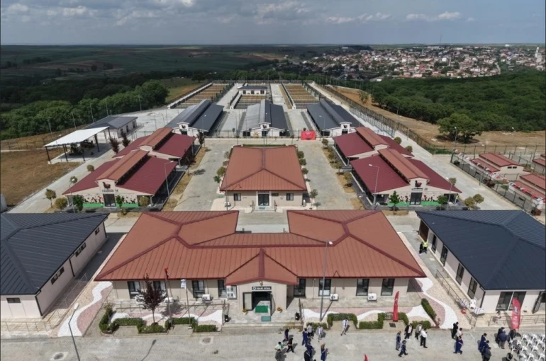 Tekirdağ’da 5 binden fazla sahipsiz hayvana umut oldular