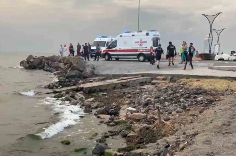 Tekirdağ’da denizde bir kişinin kaybolduğu ihbarı ekipleri seferber etti