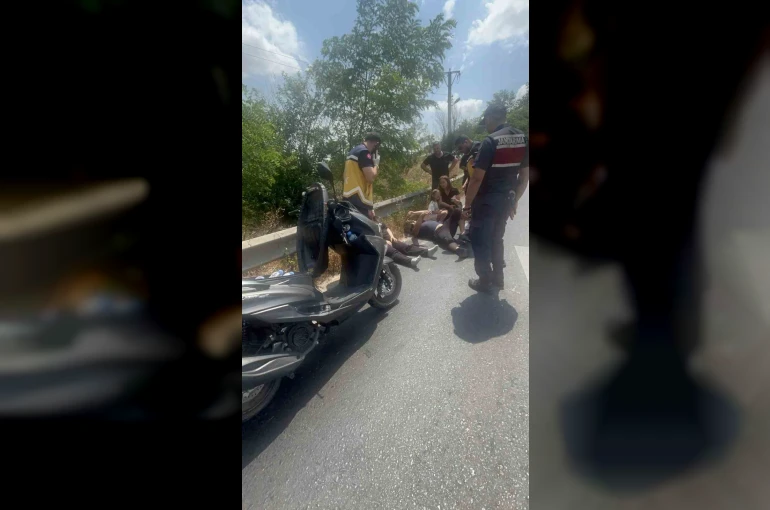 Tekirdağ’da devrilen motosikletteki 3 kişi yaralandı