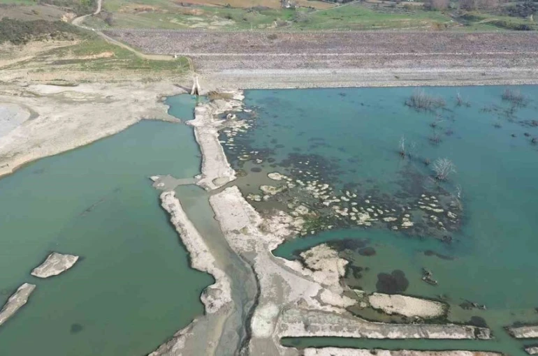 Tekirdağ’da korkutan görüntü: Naip Barajı’nda 20 günlük su kaldı