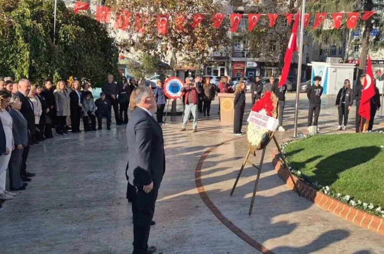 Tekirdağ’da Öğretmenler Günü kutlandı