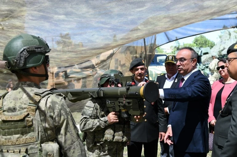 Tekirdağ’da Türk Kara Kuvvetlerinin silah ve teçhizat sergisi ilgi gördü